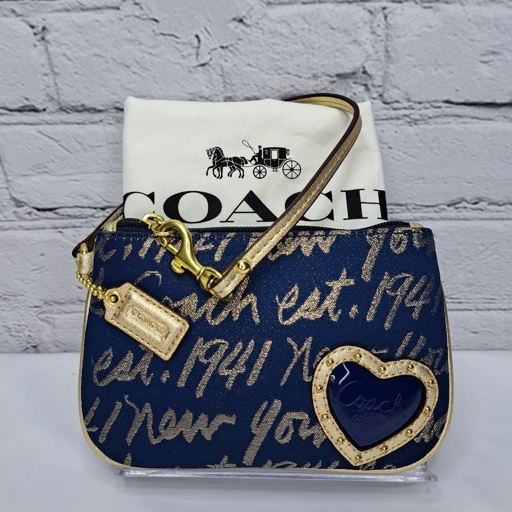 'COACH' 'POPPY' SIGNATURE SCRIPT LUREX JACQUARD WRISTLET & DUST BAG SET - Picture 15 of 15